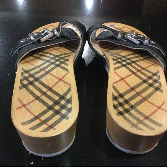 BURBERRY Black Leather Silver Buckle Wood Flip Flop Slide Sandal - Picture 2 of 6